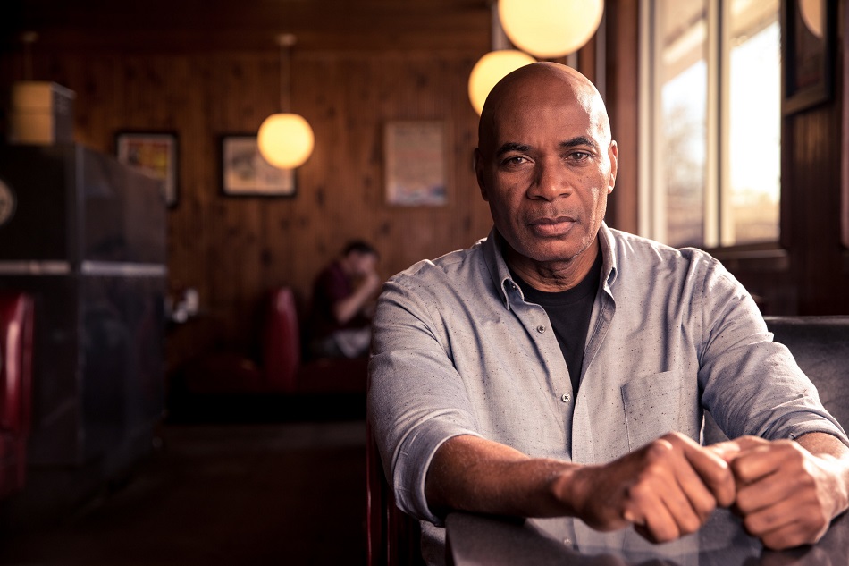 bs-fe-baltimore-native-tv-anchor-tony-harris-investigative-discovery-scene-of-the-crime-20170405